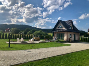 Bystry domek w Beskidach przy szlaku na Babią Górę